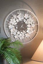 Carica l'immagine nel visualizzatore di Gallery, Orologio da parete floreale Fior di Loto