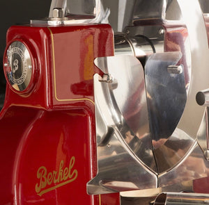AFFETTATRICE BERKEL MANUALE A VOLANO B3 ROSSO CON PIEDISTALLO
